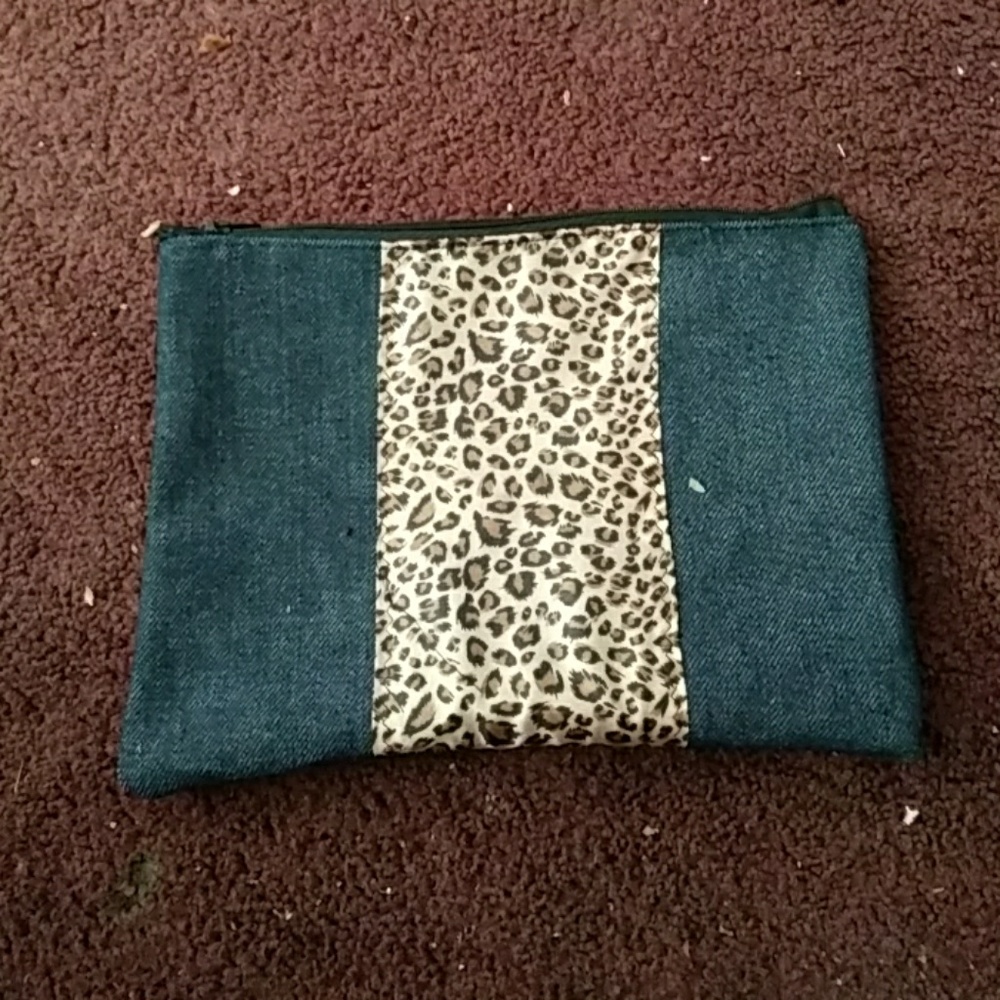 Zipper purse